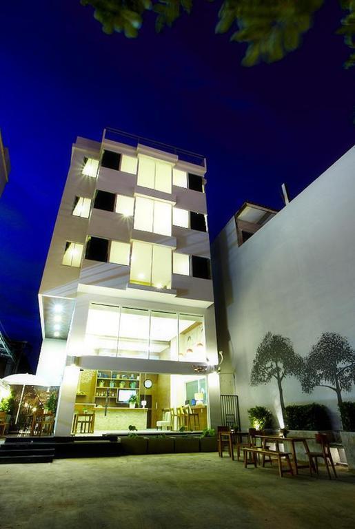 Hotel Loft 77 Bangkok Esterno foto